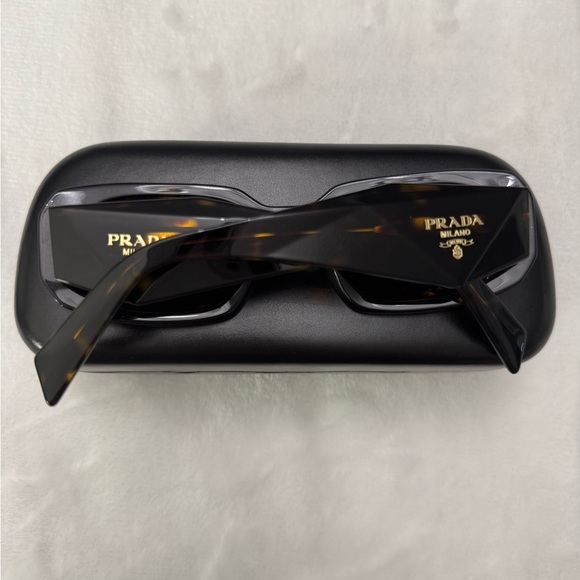 🍂Prada Sunglasses 17WS “Tortoise” - Picture 8 of 9